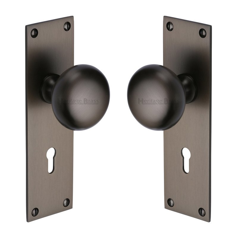 Balmoral Door Knob on Plate - BAL8500-MB