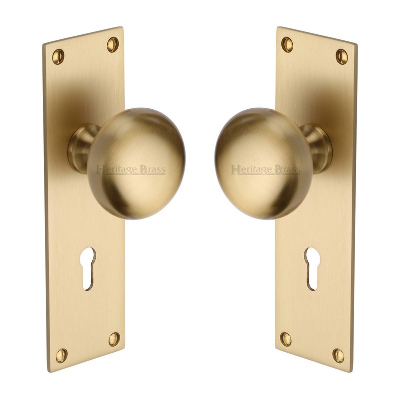Balmoral Door Knob on Plate - BAL8500-SB