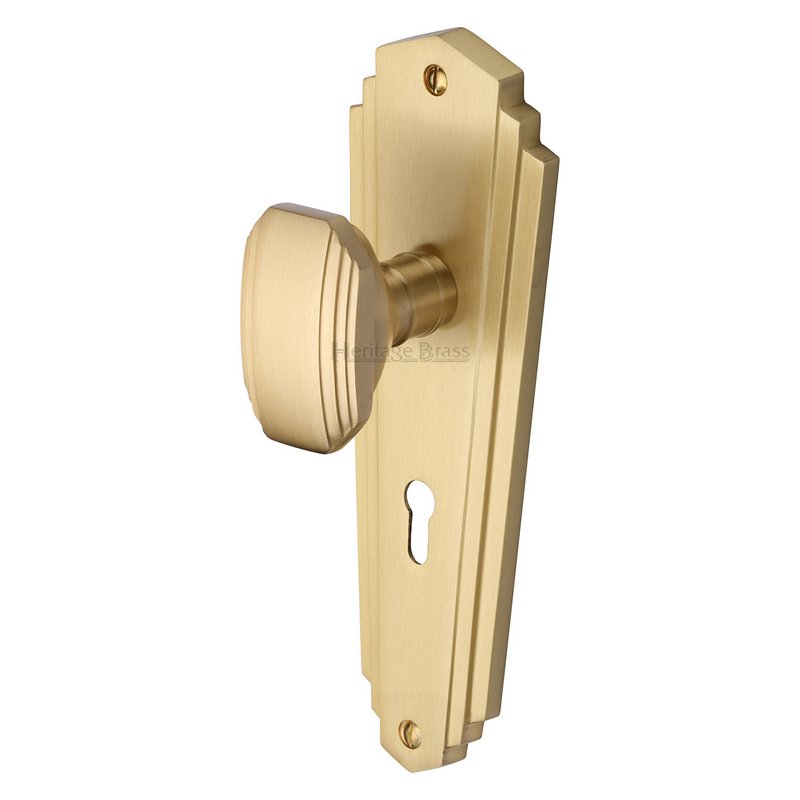 Charlston Door Knob on Plate - CHA1900-SB
