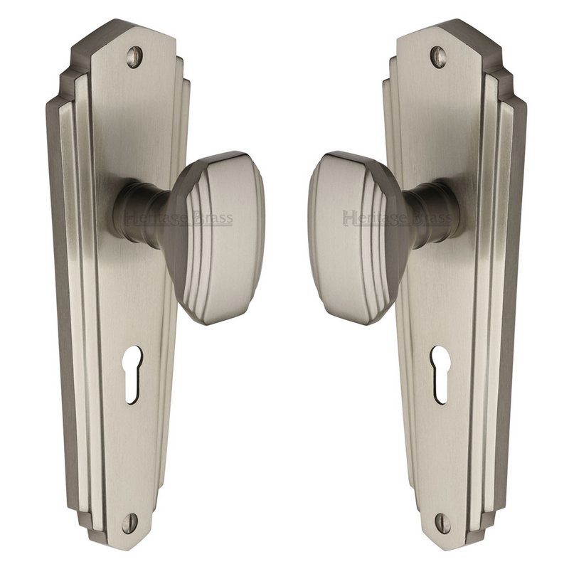 Charlston Door Knob on Plate - CHA1900-SN