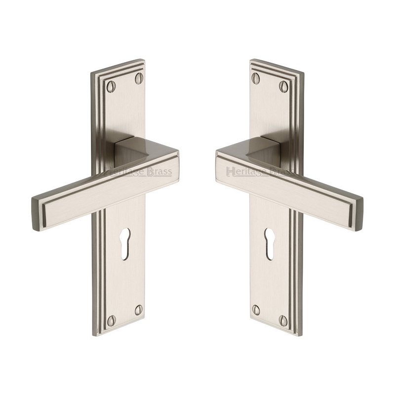 Atlantis Door Handle on Plate - ATL5700-SN