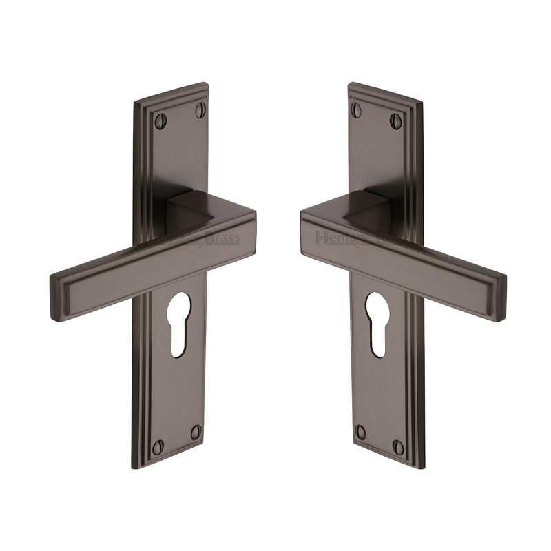Atlantis Door Handle on Plate - ATL5748-MB