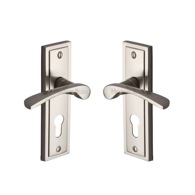 Boston Door Handle on Plate - BOS1048-SN