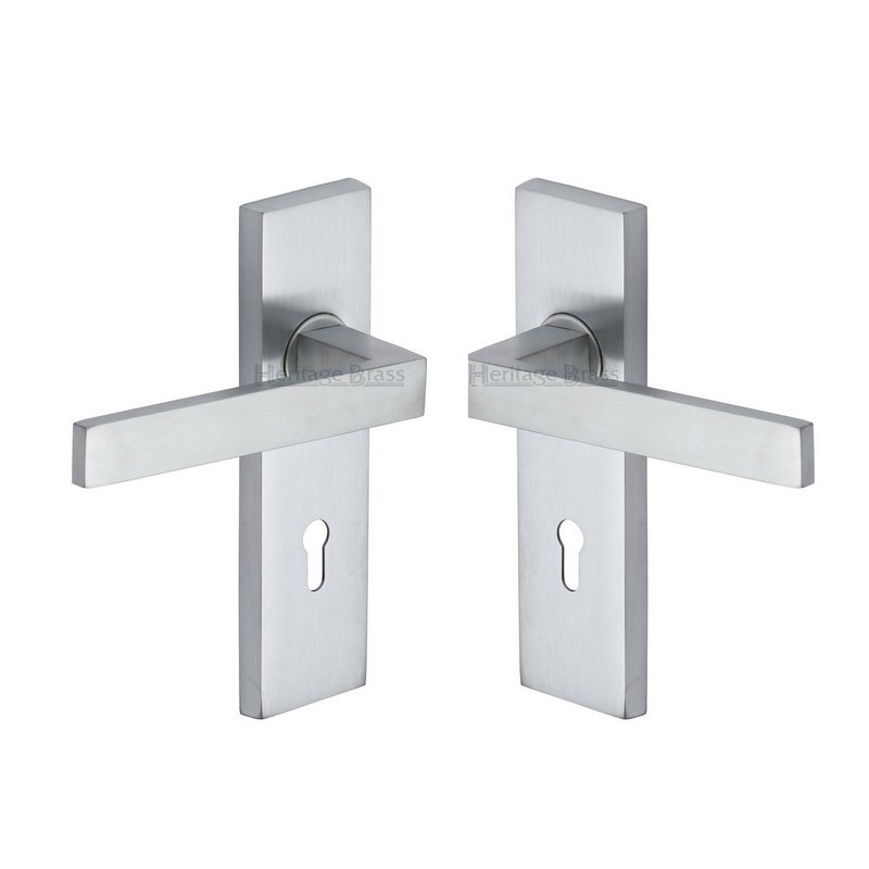 Delta Door Handle on Plate - DEL6000-SC