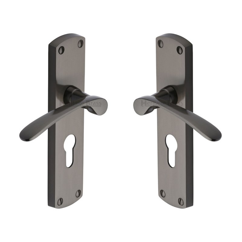 Diplomat Door Handle on Plate - DIP7848-MB