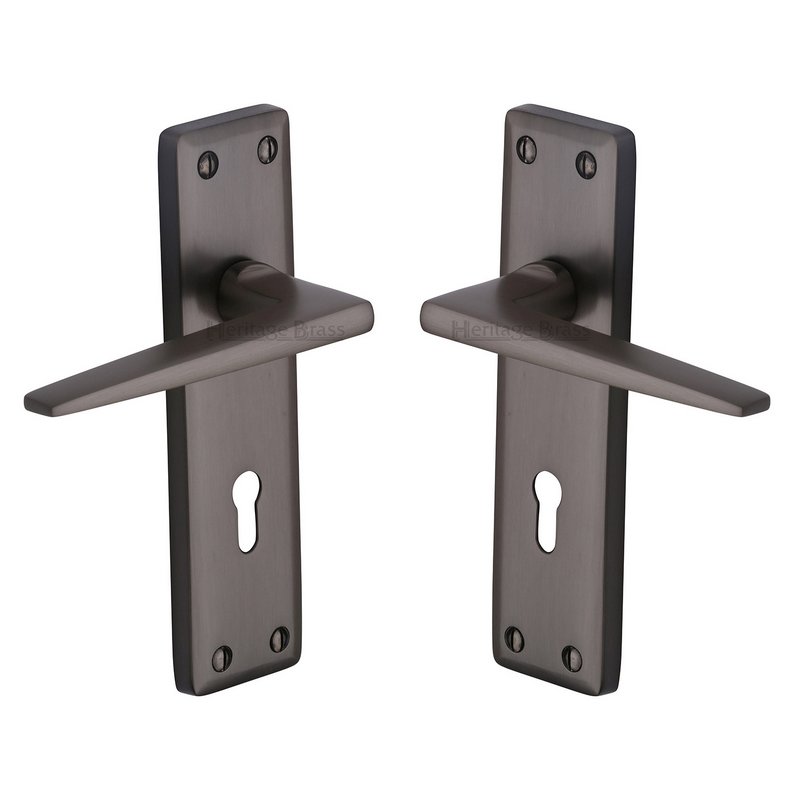 Kendal Door Handle on Plate - KEN6800-MB