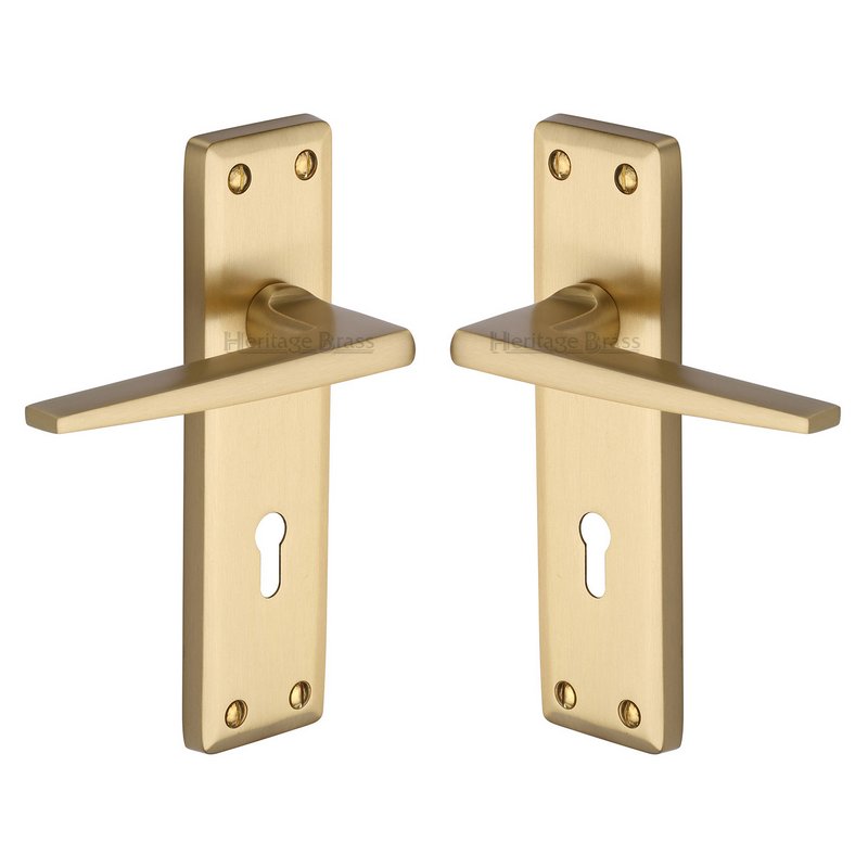 Kendal Door Handle on Plate - KEN6800-SB