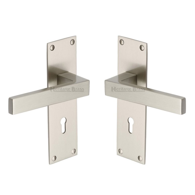 Metro Door Handle on Plate - MET4900-SN