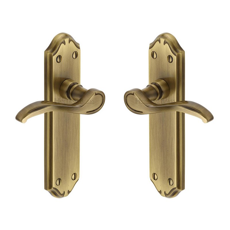 Verona Small Door Handle on Plate - MM627-AT