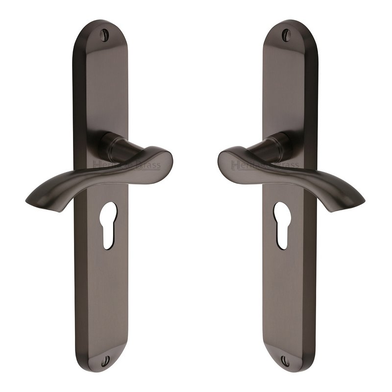 Algarve Long Door Handle on Plate - MM7248-MB