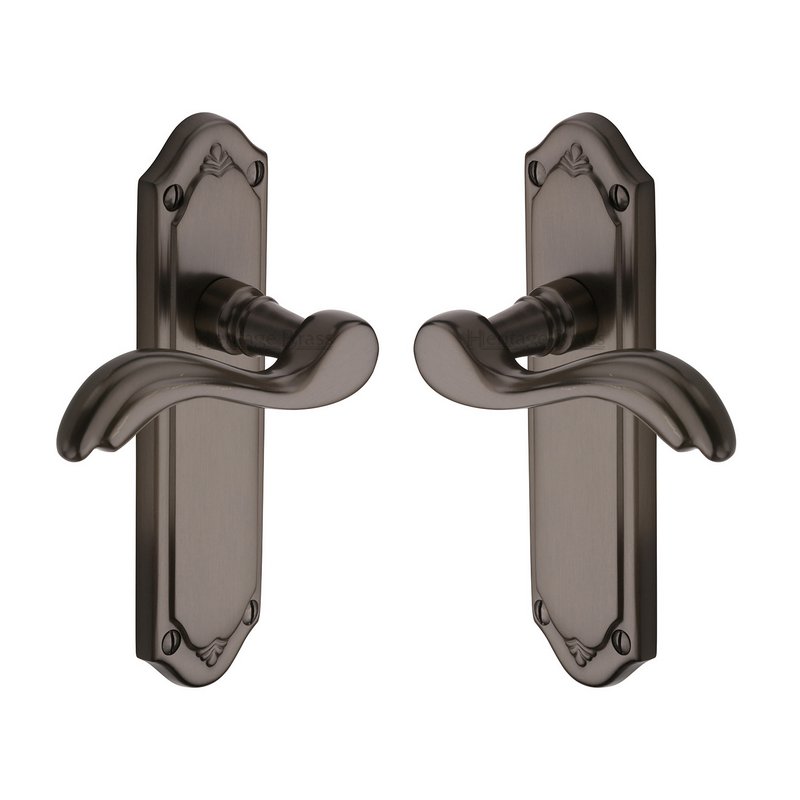 Lisboa Door Handle on Plate - MM992-MB