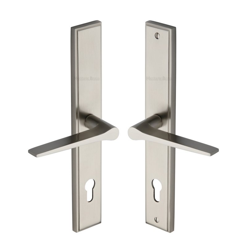 Gio LH Door Handle on Plate - MP4189.LH-SN