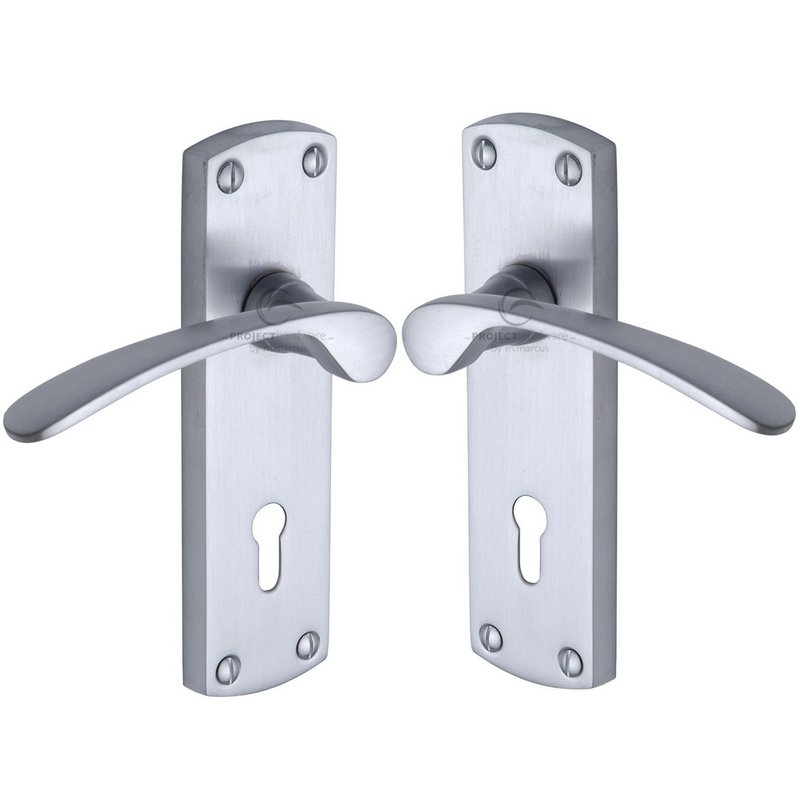 Luca Door Handle on Plate - PR400-SC