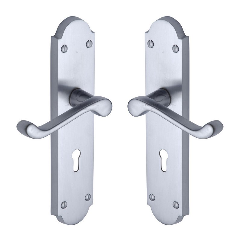 Kensington Door Handle on Plate - PR7082-SC