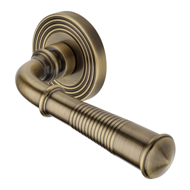 Bridgetown Reeded Door Handle on Round Rose - RR1935-AT