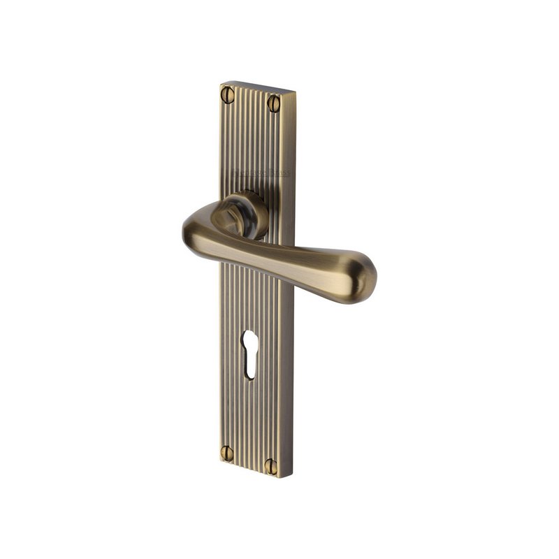 Charlbury Reeded Door Handle on Plate - RR3000-AT