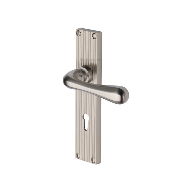 Charlbury Reeded Door Handle on Plate - RR3000-SN