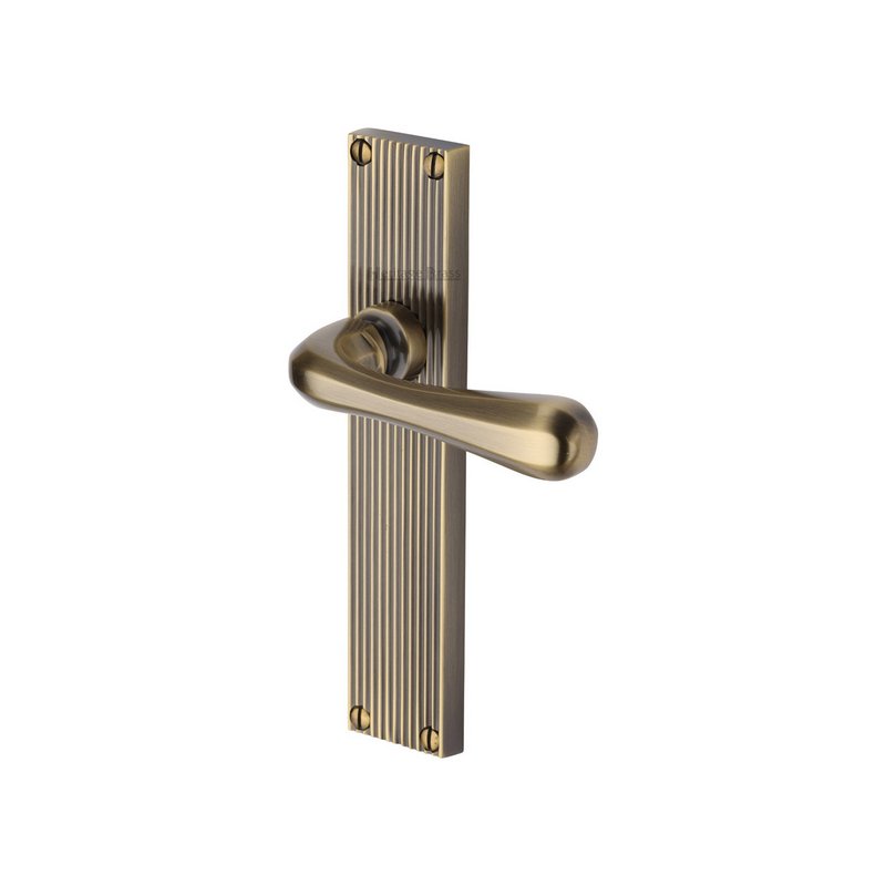 Charlbury Reeded Door Handle on Plate - RR3010-AT