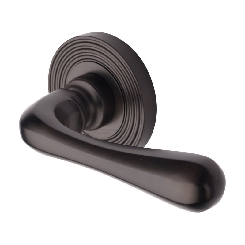 Charlbury Reeded Door Handle on Round Rose - RR3022-MB