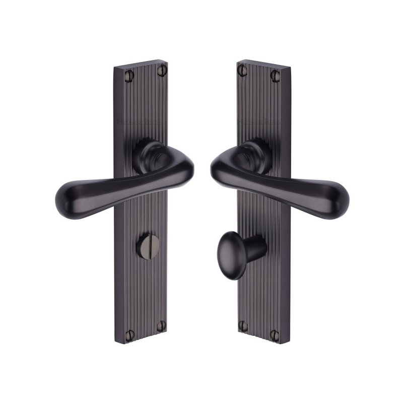Charlbury Reeded Door Handle on Plate - RR3030-MB