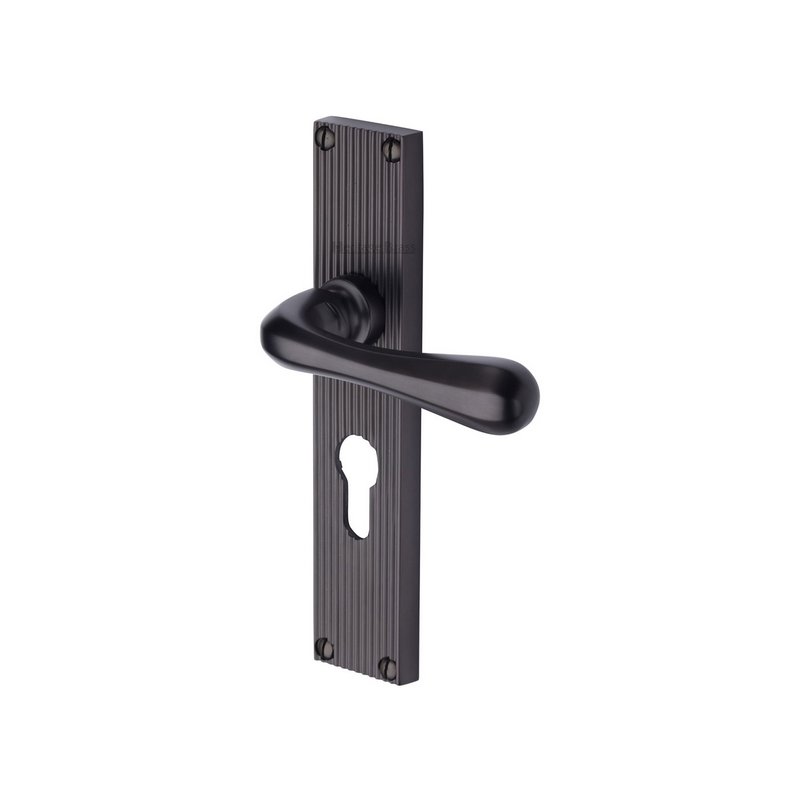 Charlbury Reeded Door Handle on Plate - RR3048-MB