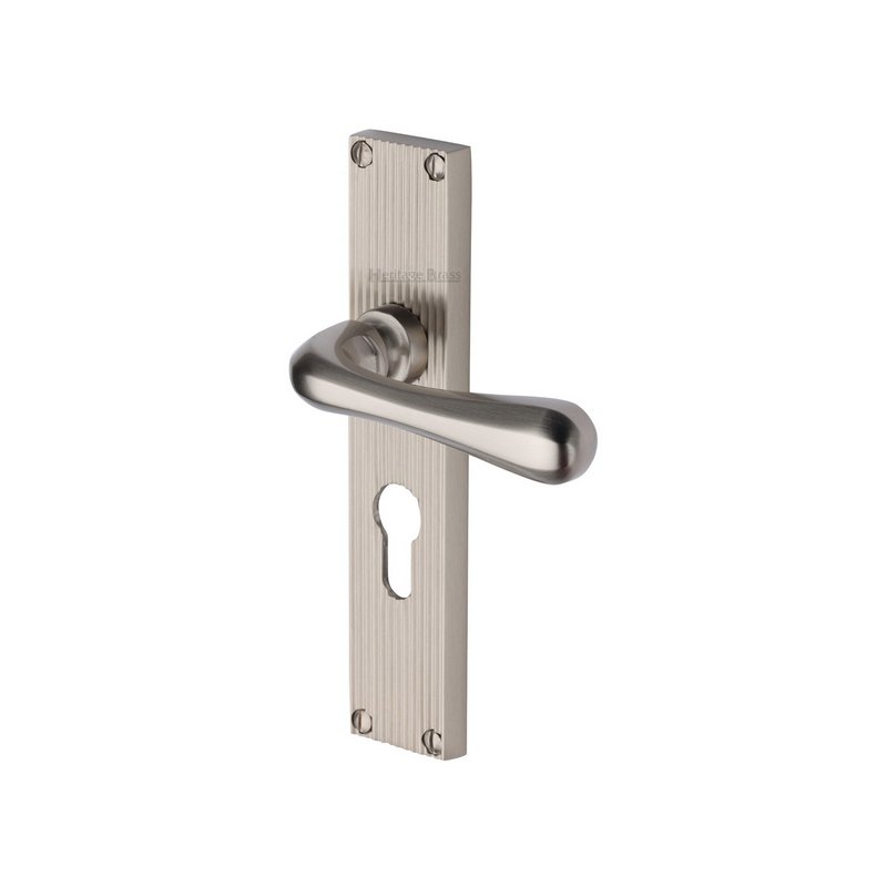 Charlbury Reeded Door Handle on Plate - RR3048-SN