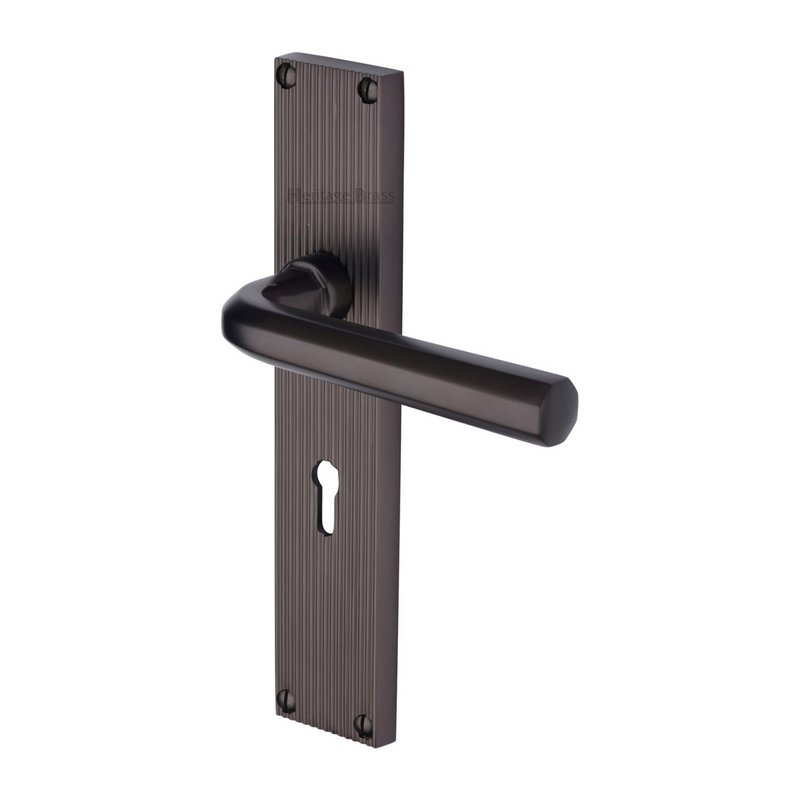 Octave Reeded Door Handle on Plate - RR3700-MB