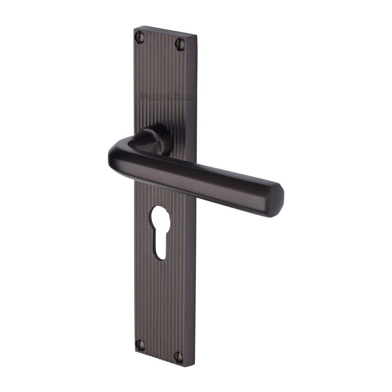 Octave Reeded Door Handle on Plate - RR3748-MB
