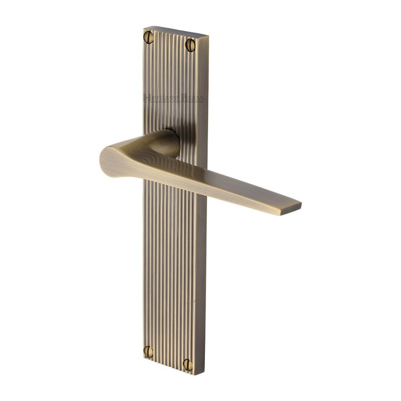 Gio Reeded Door Handle on Plate - RR4710-AT