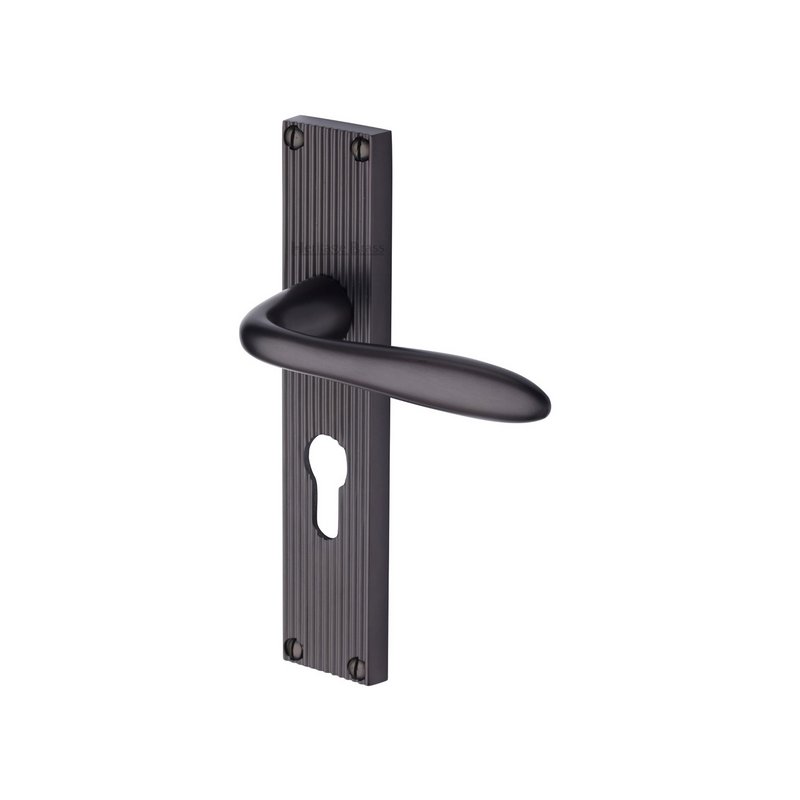 Sutton Reeded Door Handle on Plate - RR5048-MB