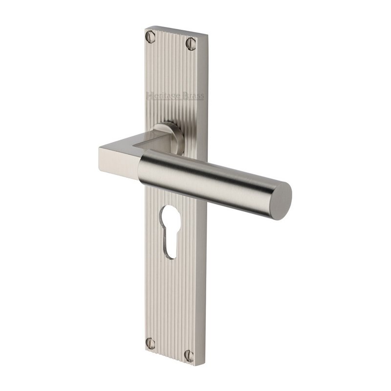 Bauhaus Reeded Door Handle on Plate - RR7348-SN