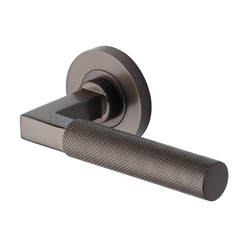 Signac Door Handle on Round Rose - RS2260-MB
