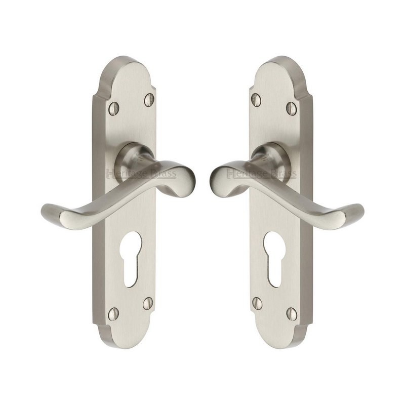 Savoy Door Handle on Plate - S607.48-SN