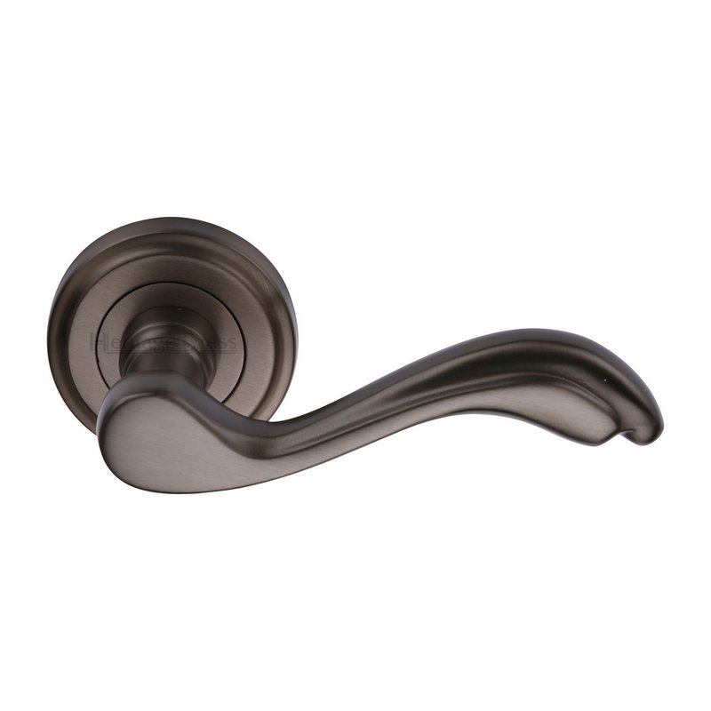 Lisboa Door Handle on Round Rose - V1601-MB