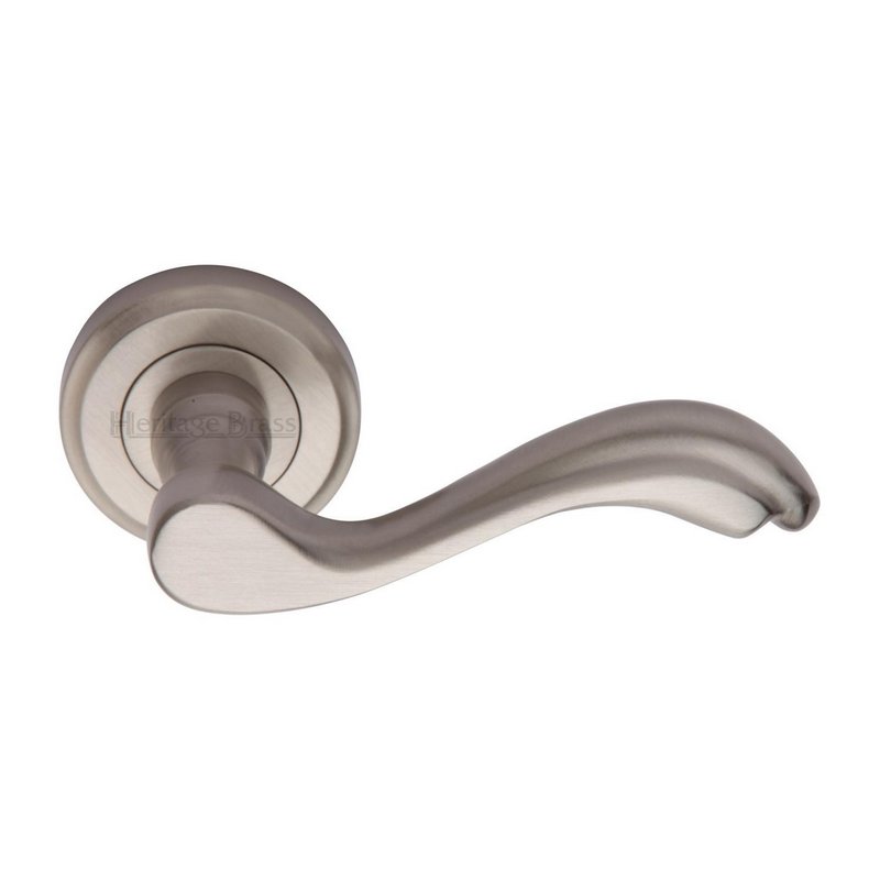 Lisboa Door Handle on Round Rose - V1601-SN