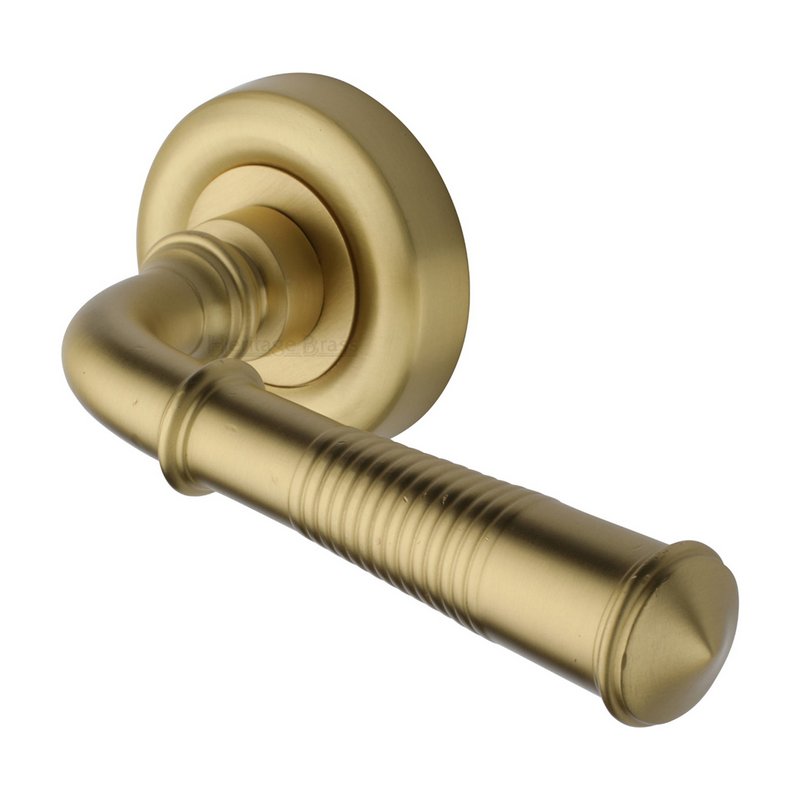 Colonial Reeded Door Handle on Round Rose - V1936-SB