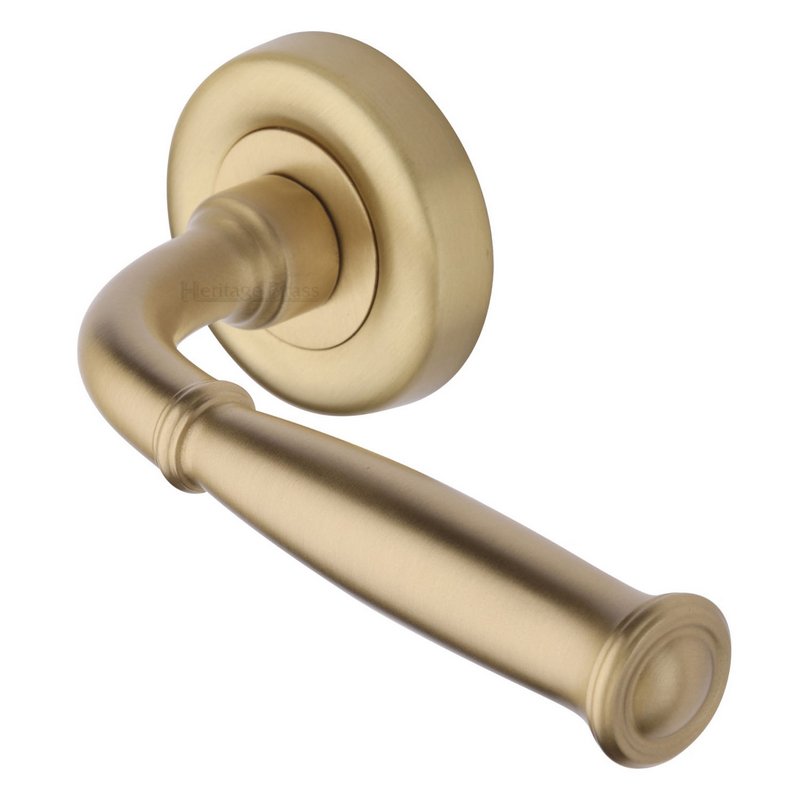 Lincoln Door Handle on Round Rose - V1938-SB