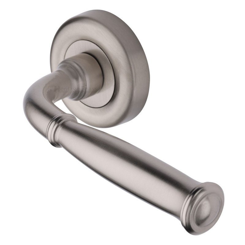 Lincoln Door Handle on Round Rose - V1938-SN