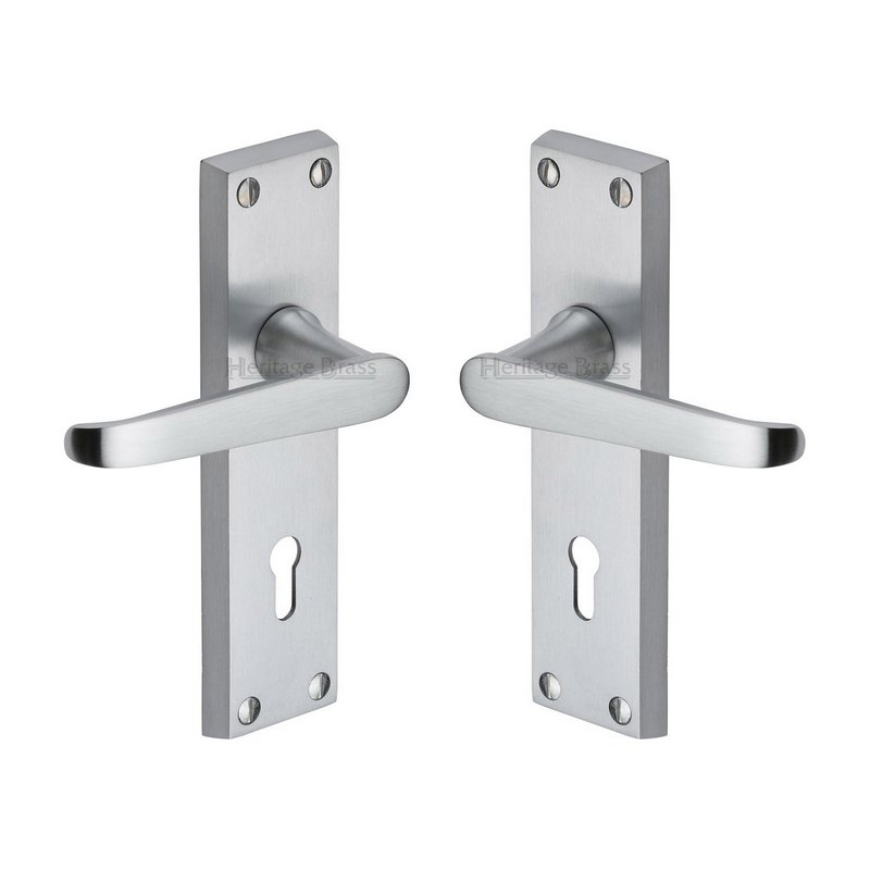 Victoria Door Handle on Plate - V3900-SC