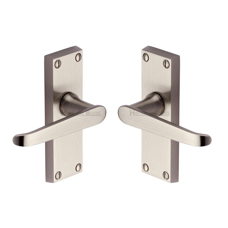 Victoria Short Door Handle on Plate - V3910-SN