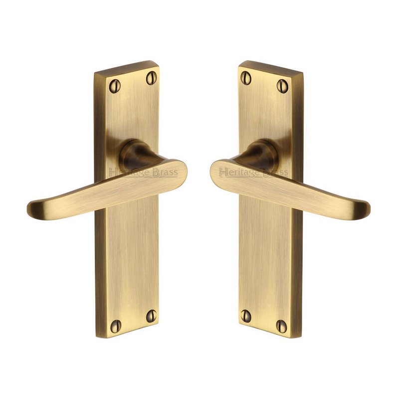 Victoria Door Handle on Plate - V3913-AT