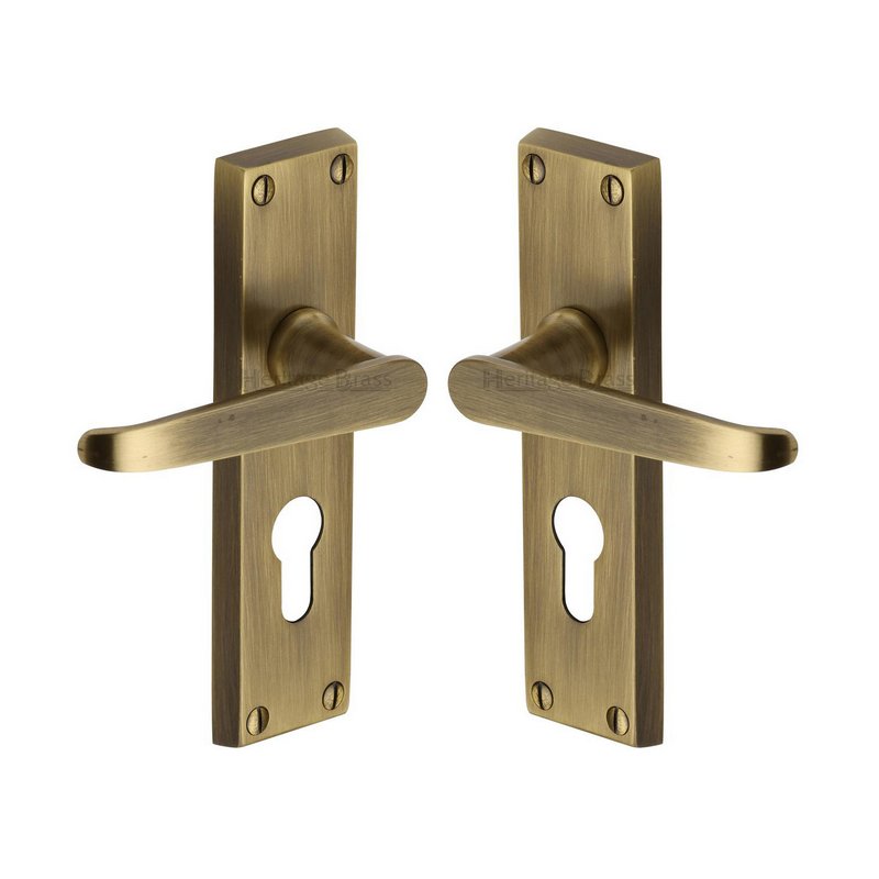 Victoria Door Handle on Plate - V3948-AT