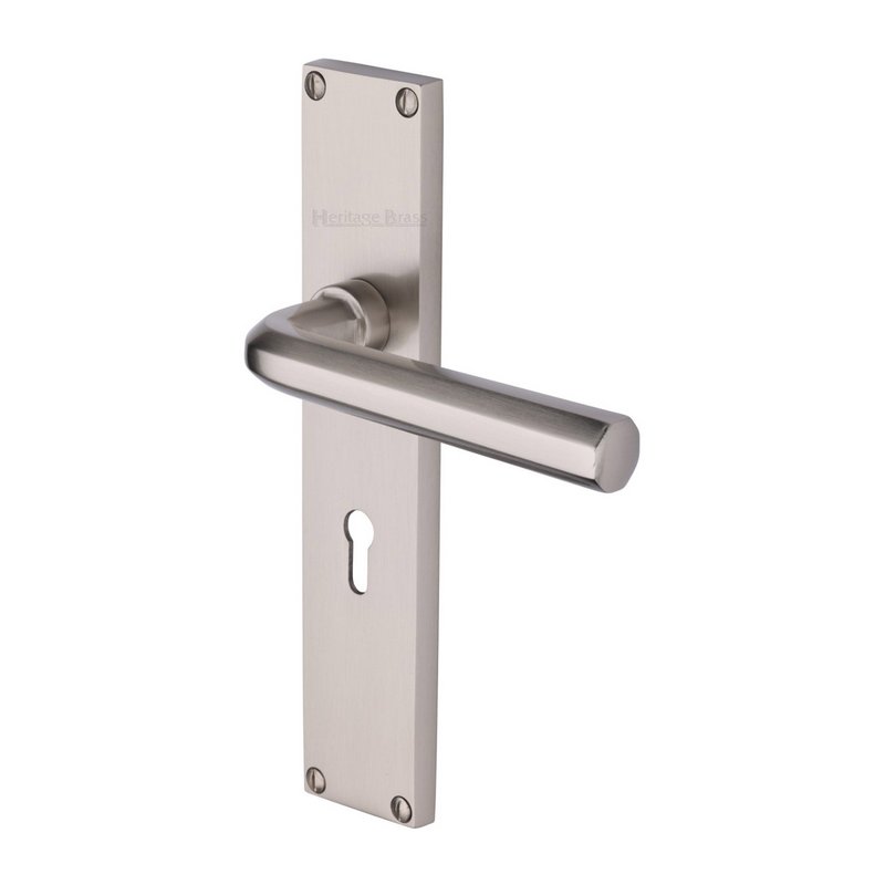 Octave Door Handle on 200mm Plate - VT5900-SN