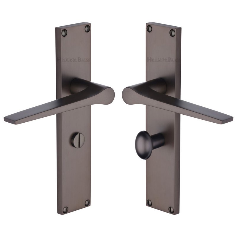 Gio Door Handle on 200mm Plate - VT8130-MB