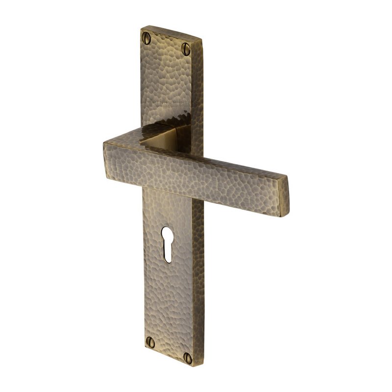 Delta Hammered Door Handle on Plate - VTH3300-AT