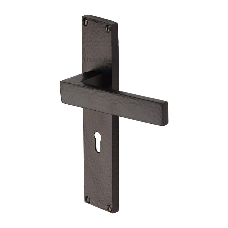 Delta Hammered Door Handle on Plate - VTH3300-MB