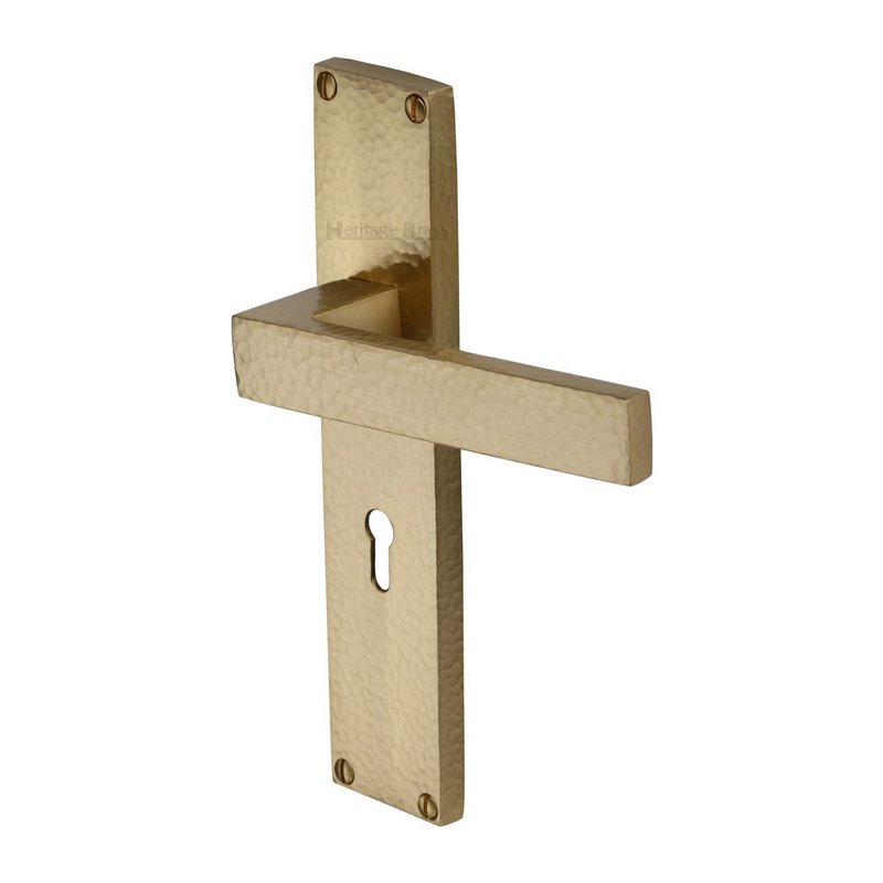 Delta Hammered Door Handle on Plate - VTH3300-SB