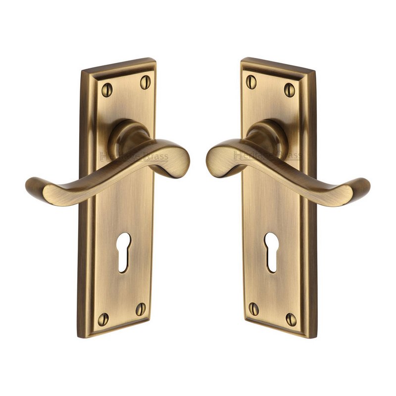 Edwardian Door Handle on Plate - W3200-AT
