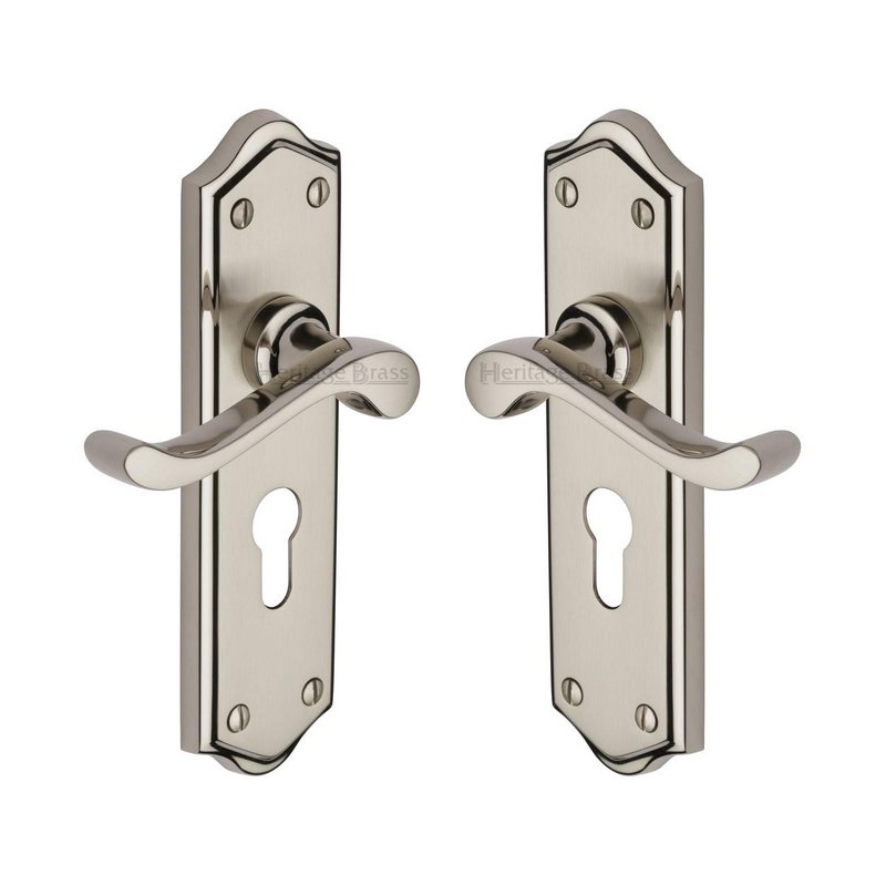 Buckingham Door Handle on Plate - W4248-MC