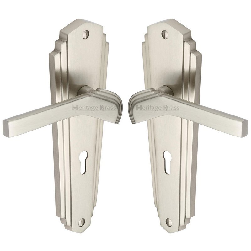 Waldorf Door Handle on Plate - WAL6500-SN